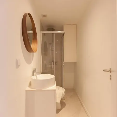 Flh Bairro Alto Brightly דירה *